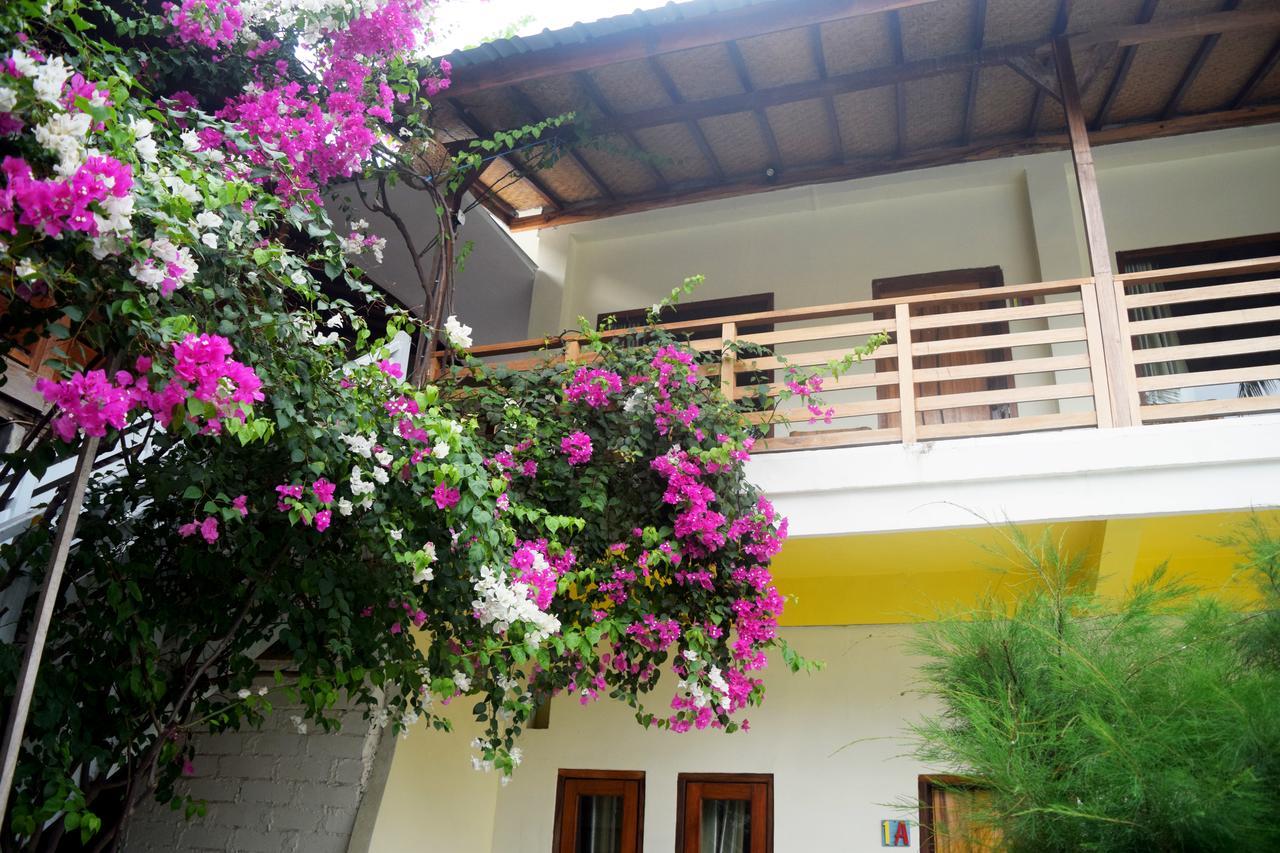 Panda Cottage Gili Trawangan Exterior photo
