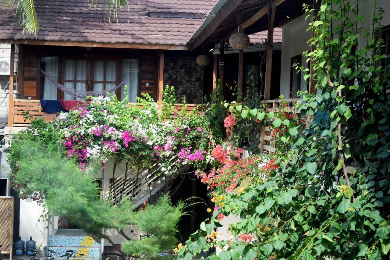 Panda Cottage Gili Trawangan Exterior photo